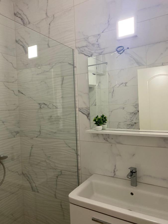 Rasi Luxury Apartments ウルツィニ エクステリア 写真