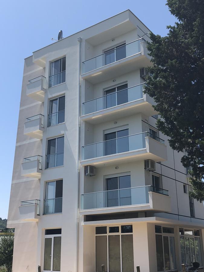 Rasi Luxury Apartments ウルツィニ エクステリア 写真